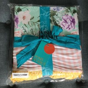Posh Peanut Erin Luxe Patoo Blanket